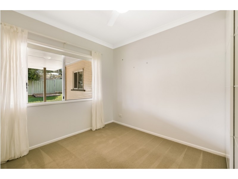 9 Spieker Street, Mount Lofty QLD 4350