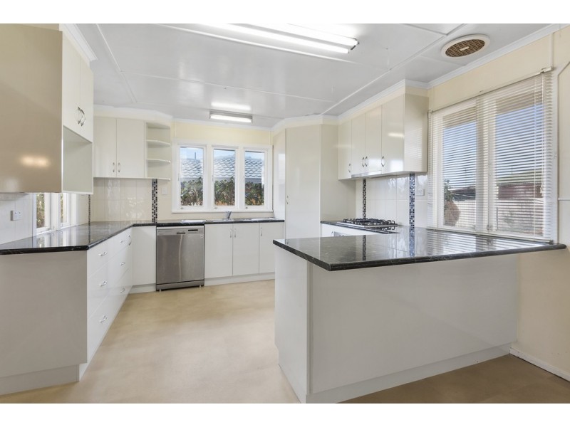 285 Tor Street, Wilsonton QLD 4350