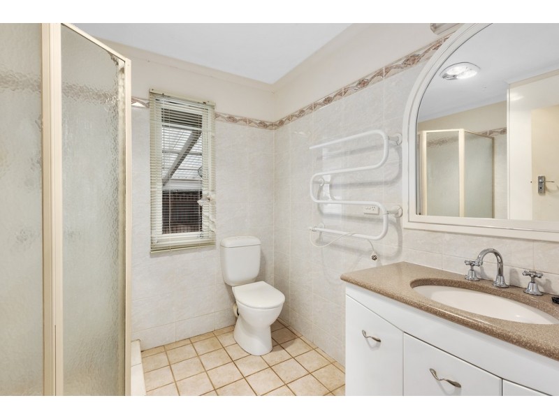 285 Tor Street, Wilsonton QLD 4350