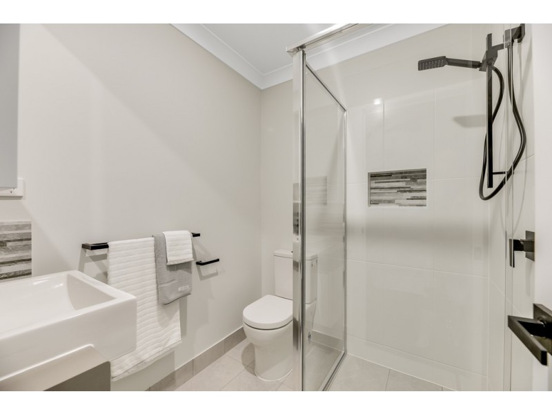 10 Hunter Street, Centenary Heights QLD 4350