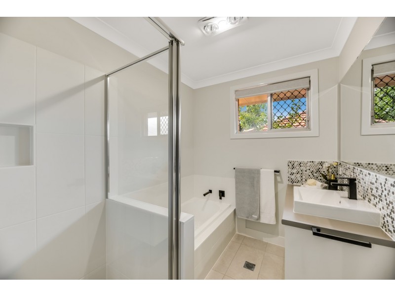 10 Hunter Street, Centenary Heights QLD 4350