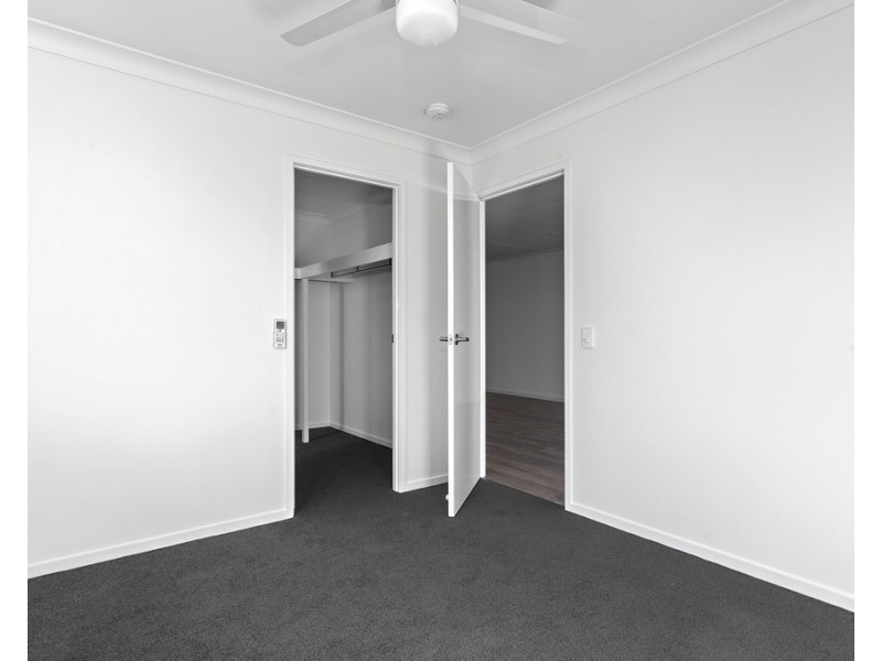 2/92 Sanctuary Drive, Cranley QLD 4350