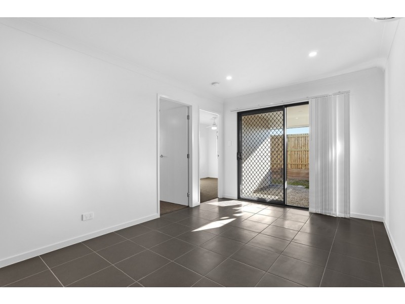 2/7 Ena Street, Cotswold Hills QLD 4350