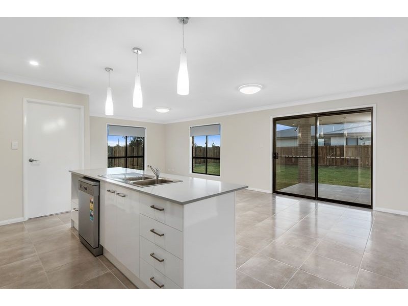 4 Magpie Drive, Cambooya QLD 4358