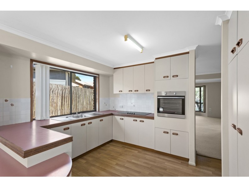 1 Wilga Court, Newtown QLD 4350