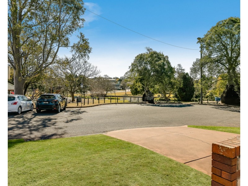 Unit 3/2 Bright Street, South Toowoomba QLD 4350
