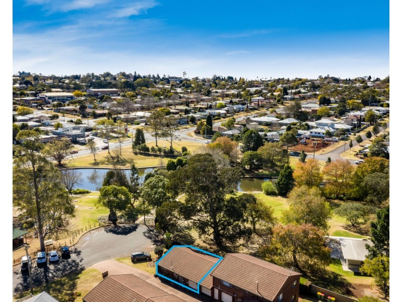 Unit 3/2 Bright Street, South Toowoomba QLD 4350