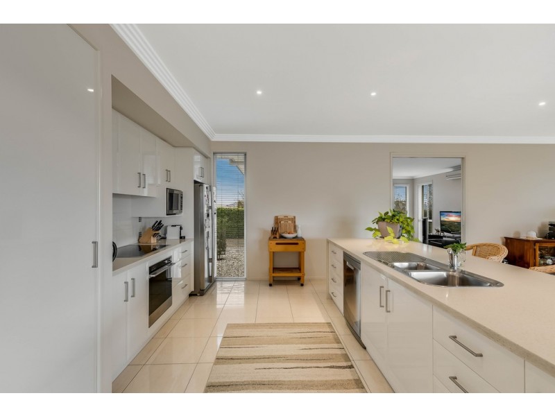 2 Ella Court, Cotswold Hills QLD 4350