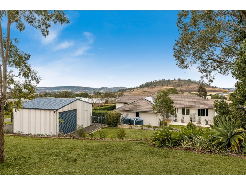 2 Ella Court, Cotswold Hills QLD 4350