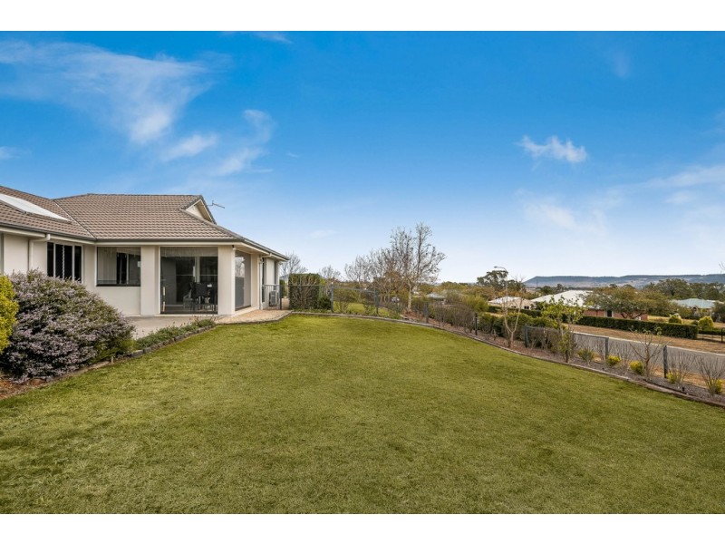 2 Ella Court, Cotswold Hills QLD 4350