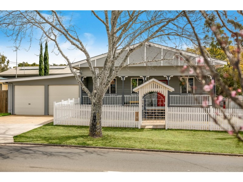 99 Holberton Street, Newtown QLD 4350