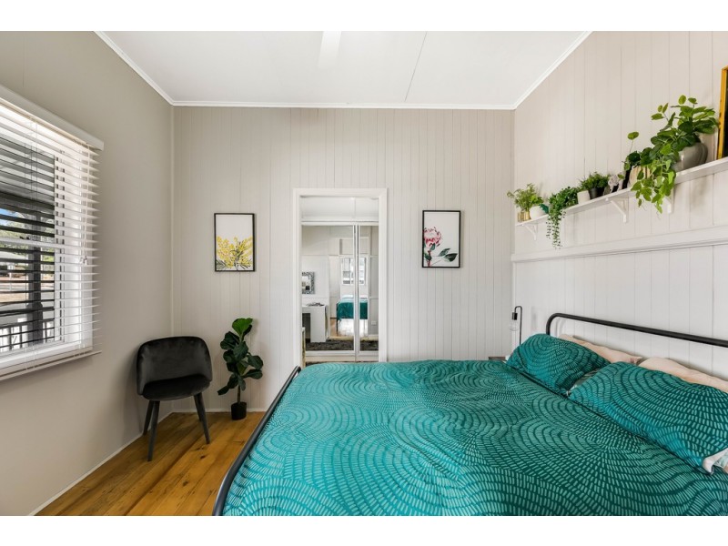 99 Holberton Street, Newtown QLD 4350