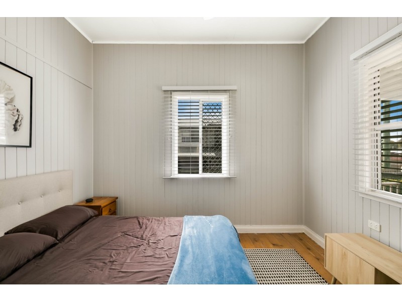 99 Holberton Street, Newtown QLD 4350