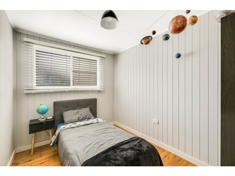 99 Holberton Street, Newtown QLD 4350