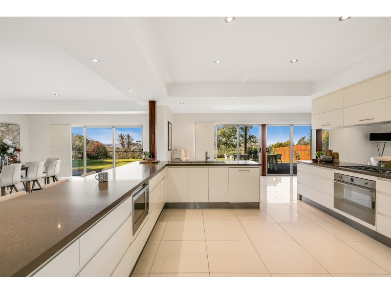 36 Skyline Drive, Blue Mountain Heights QLD 4350