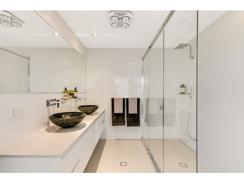 36 Skyline Drive, Blue Mountain Heights QLD 4350