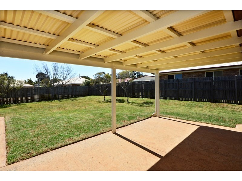 15 Gundry Court, Kearneys Spring QLD 4350