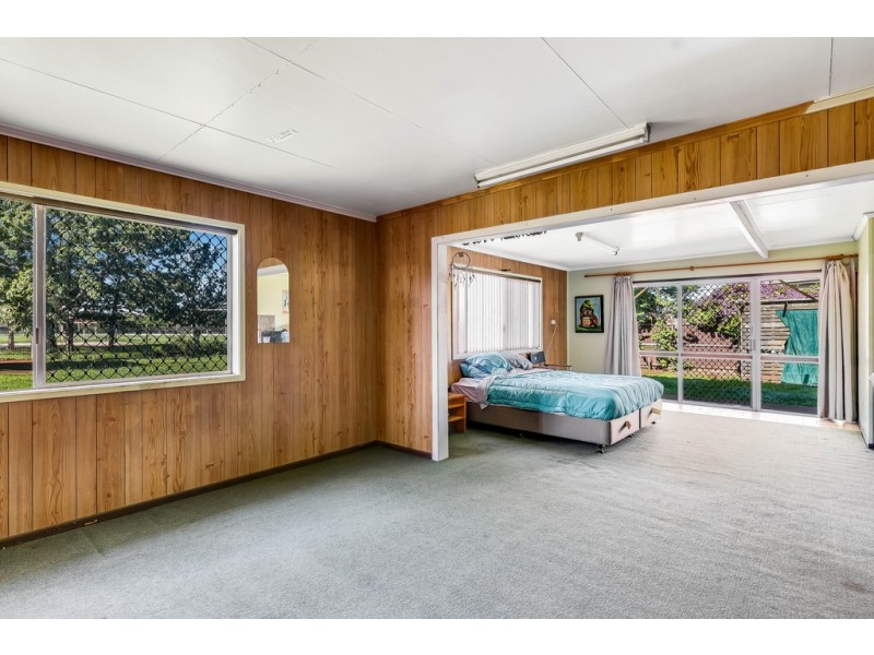 239 North Street, Wilsonton Heights QLD 4350