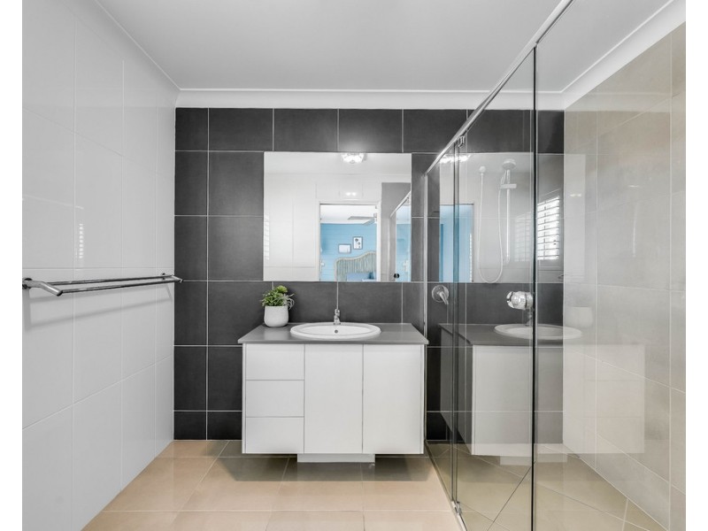 17 Kennard Street, Westbrook QLD 4350