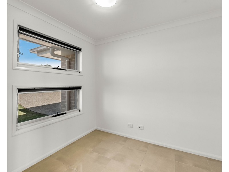 17 Kennard Street, Westbrook QLD 4350