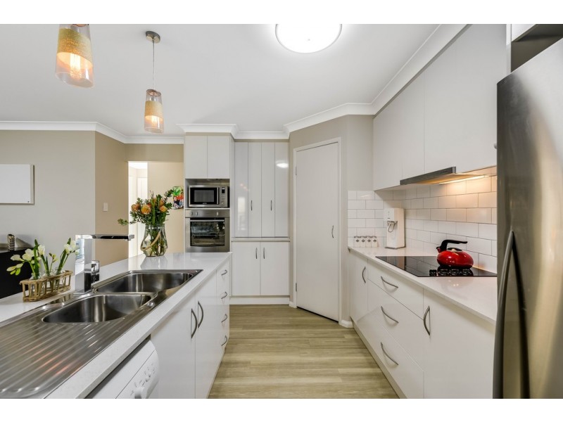 26 Gwenda Drive, Westbrook QLD 4350