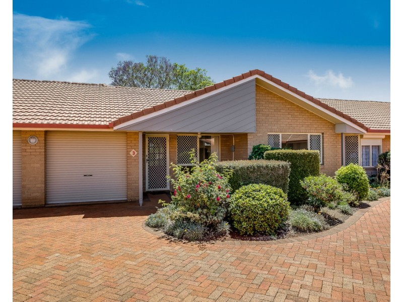 Villa 3 Glenfield Court, Middle Ridge QLD 4350