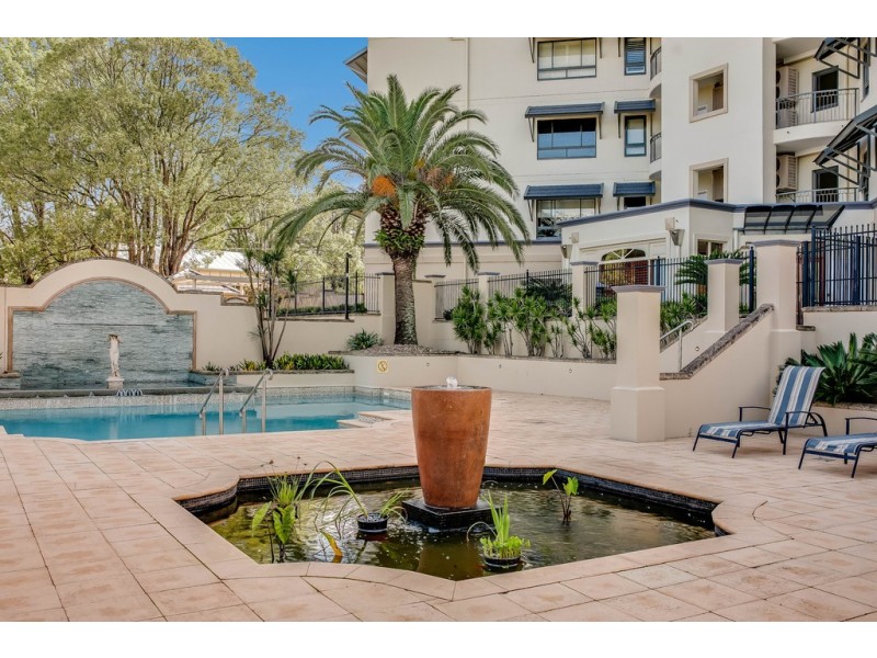 Apartment 102 The Grosvenor (Cnr Tourist Rd and Herries St), East Toowoomba QLD 4350