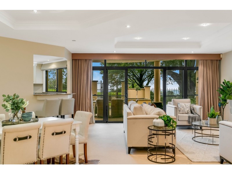 Apartment 102 The Grosvenor (Cnr Tourist Rd and Herries St), East Toowoomba QLD 4350