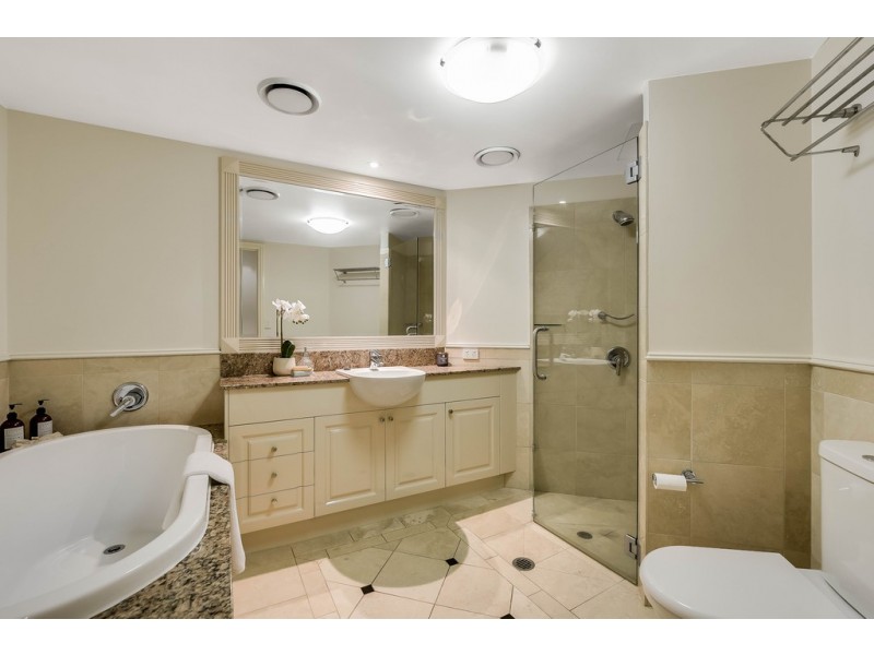 Apartment 102 The Grosvenor (Cnr Tourist Rd and Herries St), East Toowoomba QLD 4350