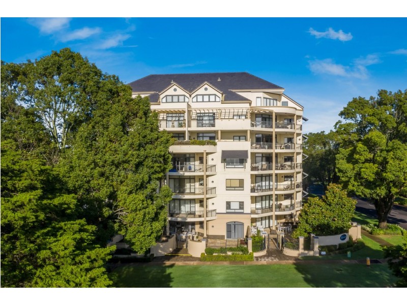Apartment 102 The Grosvenor (Cnr Tourist Rd and Herries St), East Toowoomba QLD 4350