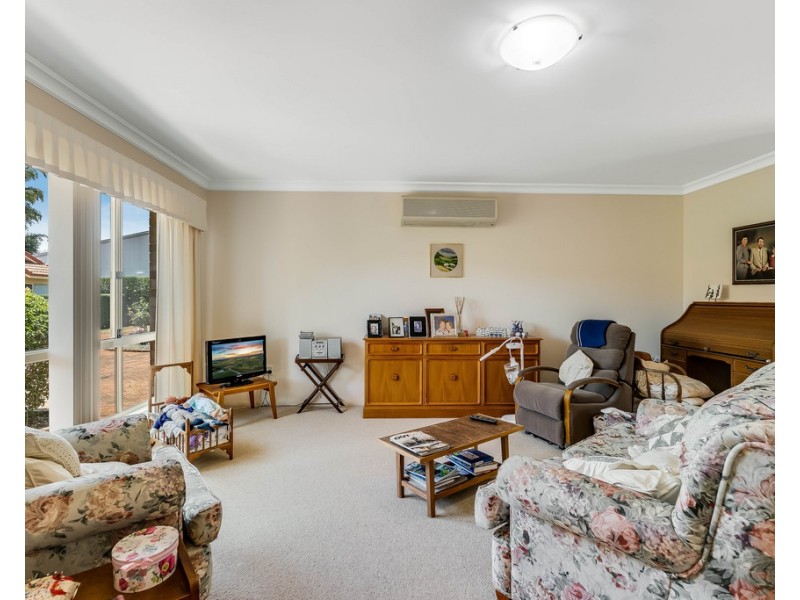Villa 63 Glenfield Court, Middle Ridge QLD 4350