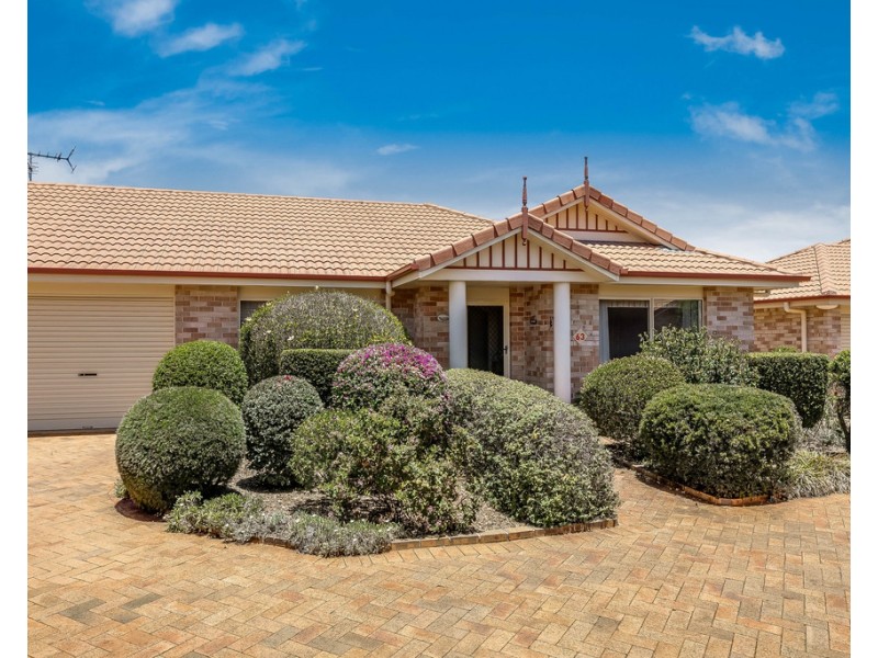 Villa 63 Glenfield Court, Middle Ridge QLD 4350