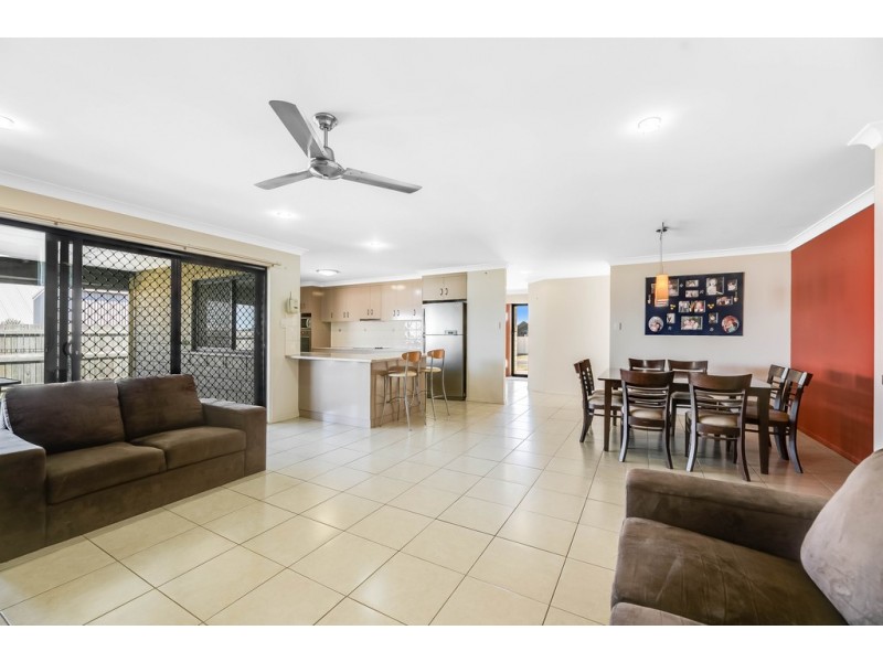 9 Pelling Court, Westbrook QLD 4350