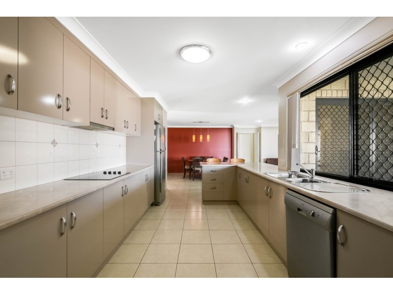 9 Pelling Court, Westbrook QLD 4350