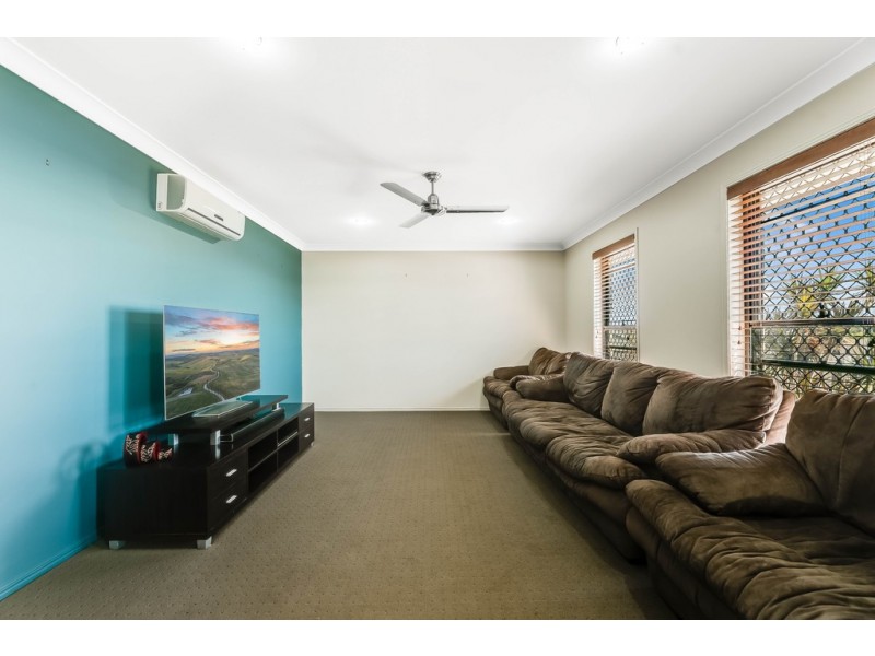 9 Pelling Court, Westbrook QLD 4350