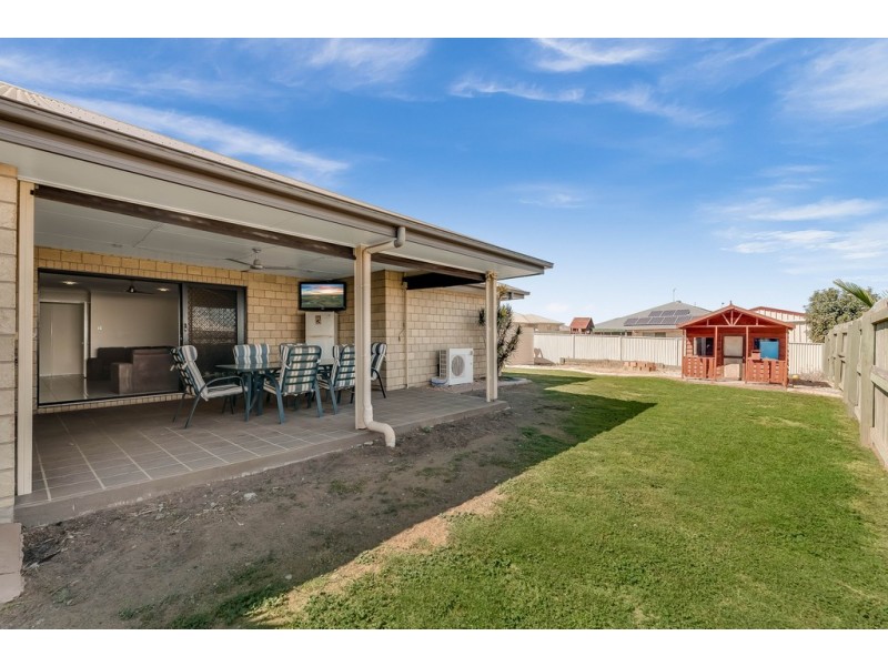 9 Pelling Court, Westbrook QLD 4350
