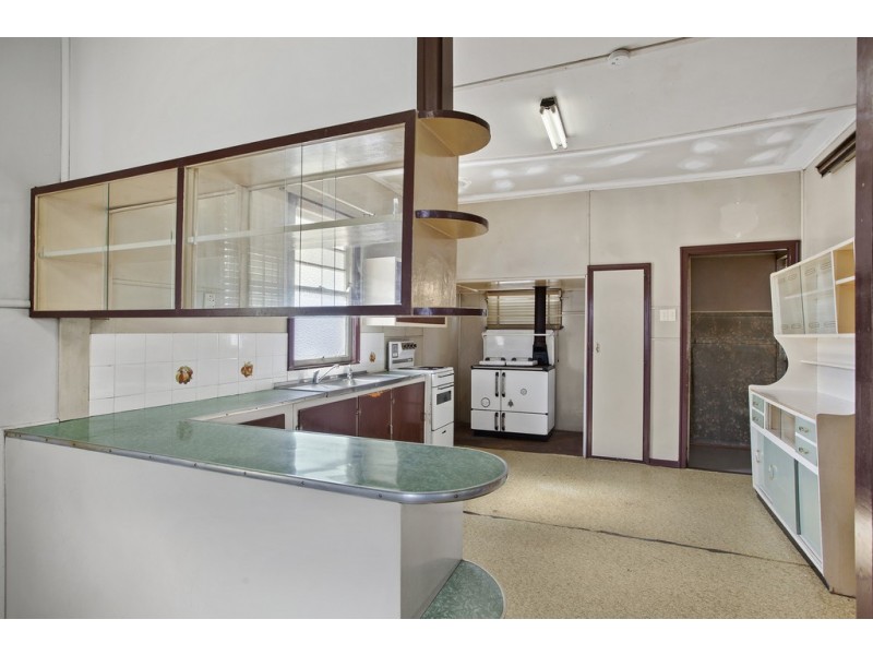 92 Drayton Road, Harristown QLD 4350