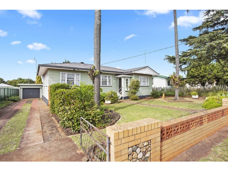 92 Drayton Road, Harristown QLD 4350