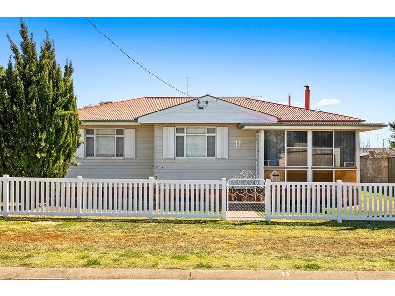11 Talbot Street, Harristown QLD 4350