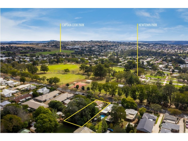 112 Taylor Street, Newtown QLD 4350