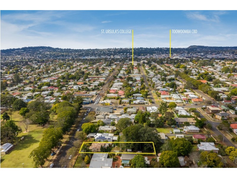 112 Taylor Street, Newtown QLD 4350