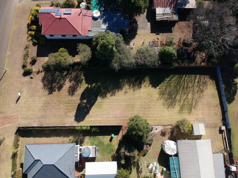 12 Berry Street, Wilsonton QLD 4350