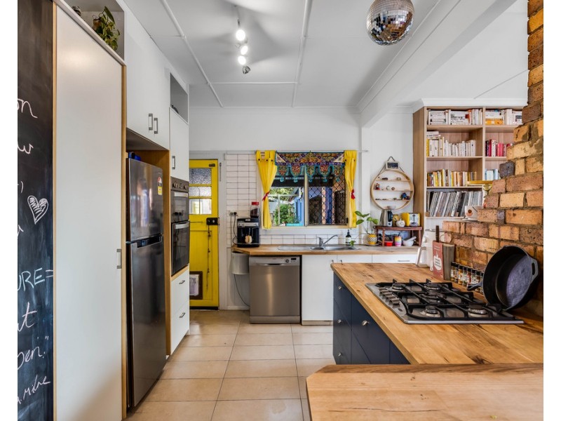 33 Justin Street, Harristown QLD 4350