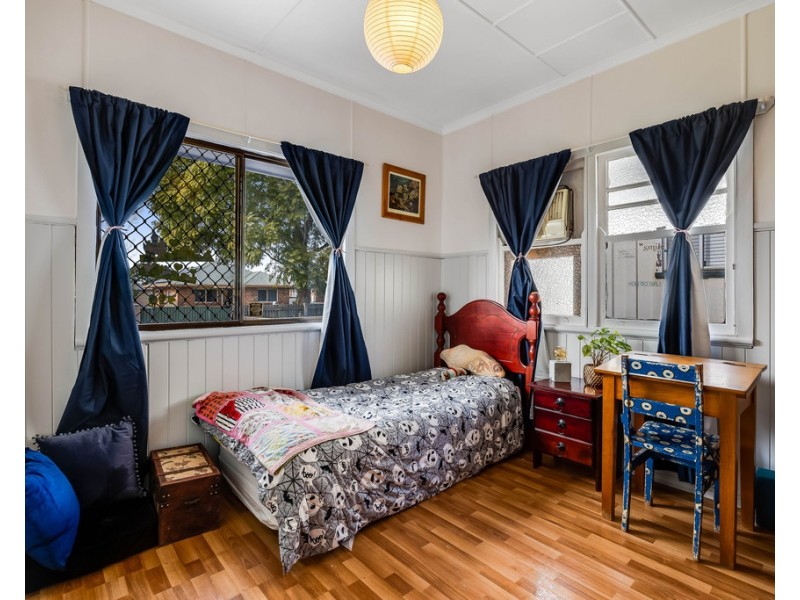 33 Justin Street, Harristown QLD 4350