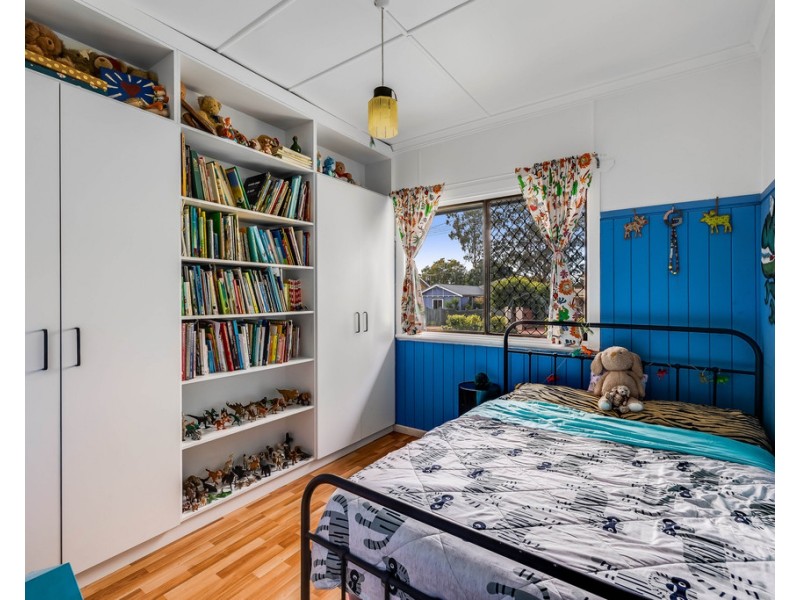 33 Justin Street, Harristown QLD 4350