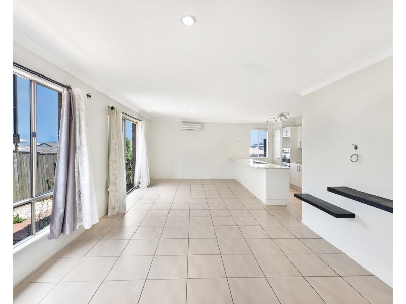 10 Sunset Drive, Glenvale QLD 4350