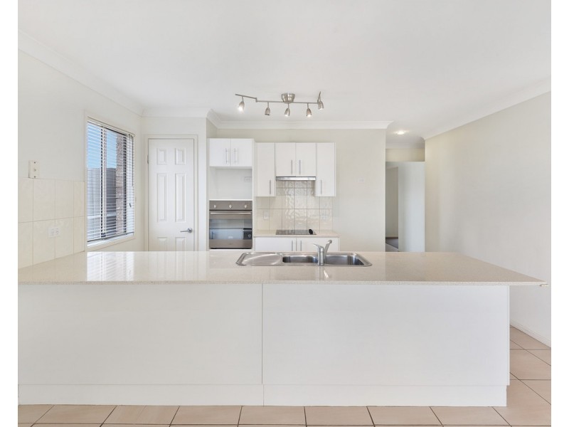 10 Sunset Drive, Glenvale QLD 4350