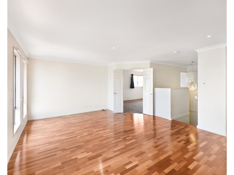 10 Sunset Drive, Glenvale QLD 4350