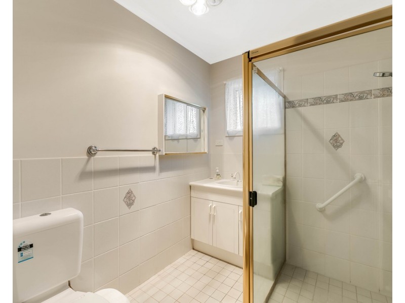 Villa 25 Glenfield Court, Middle Ridge QLD 4350