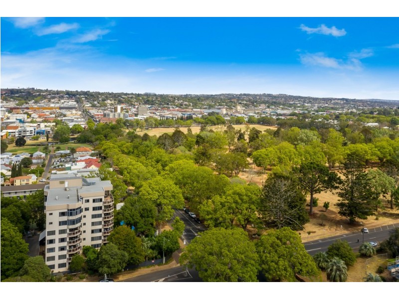 Apartment 1/80-82 Margaret Street, East Toowoomba QLD 4350
